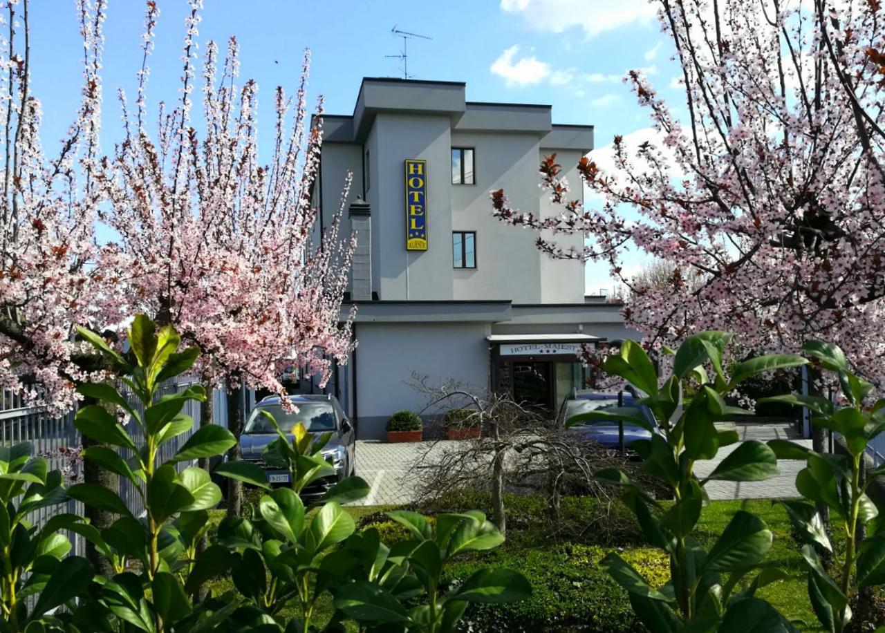 Hotel Majestic San Giuliano Milanese Eksteriør bilde